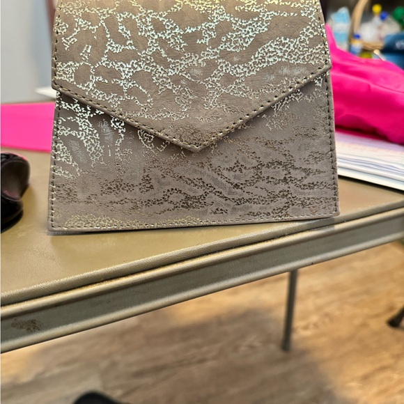 Luxury Purse never worn - Picture 2 of 6